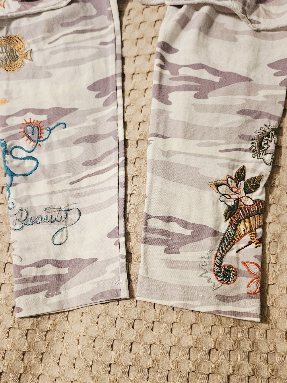 "JOHNNY WAS" Camo Embroidered Top With Matching Pants - Picture 5 of 16